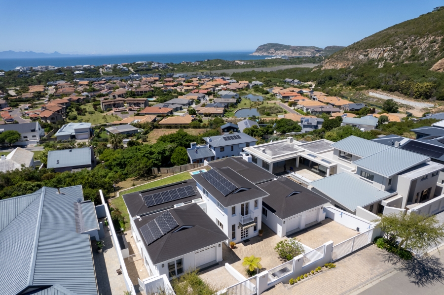 5 Bedroom Property for Sale in Whale Rock Western Cape